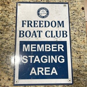 Freedom boat club sign